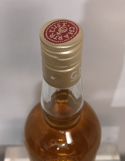 null 1 flacon 70 cl CHARTREUSE Jaune - 40° periode 1973-1982