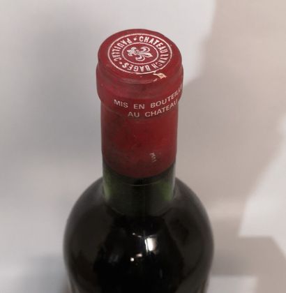 null 1 bouteille Château LYNCH BAGES - 5e Gcc Pauillac 1981	
Etiquette légèrement...