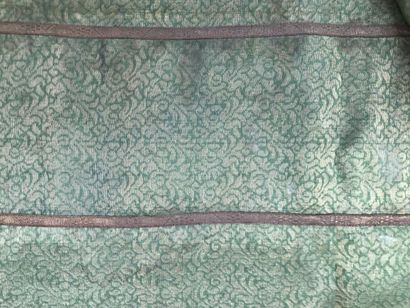 null Two-tone damask, Italy or Spain, early seventeenth century, dense green silk...