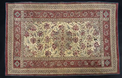 null Petit tapis dans un kalemkar, Inde, début du XIXe siècle, toile de coton peinte,...