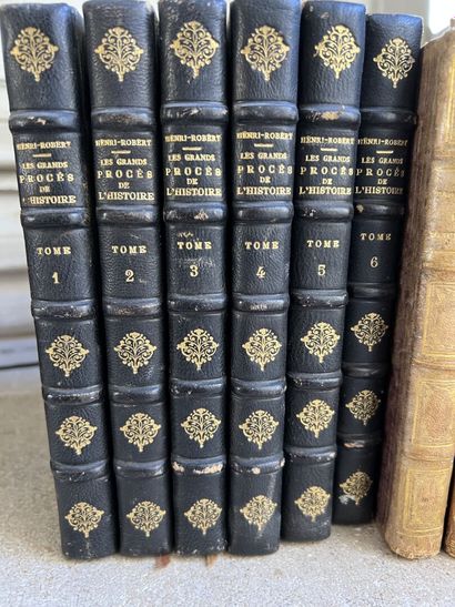 null MANNETTE de livres XVIIIe et XIXe et XXe siècle comprenant :
Histoire de Napoléon...