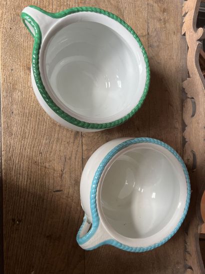 null Wedgwood, late 19th century
Pair of glazed earthenware chamber pots with rope...