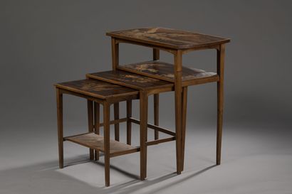 null Émile GALLÉ (Establishments)
SET OF THREE GIGOGNES TABLES with double top in...