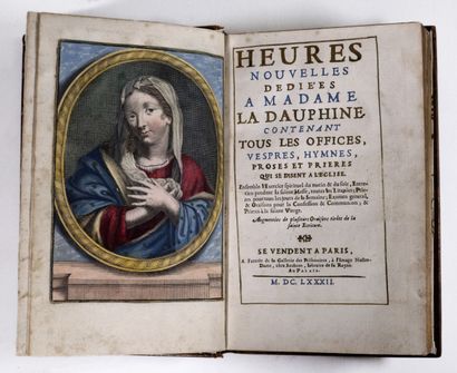 [HEURES. Français. 1682]. HEURES nouvelles dédiées à Madame la Dauphine, contenant tous les offices, vespres, hymnes, proses et prières qui se disent à l'église... Se vendent à Paris, chez Soubron, 1682.