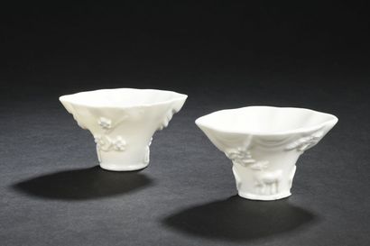 null DEUX COUPES LIBATOIRES en porcelaine blanc de CHINE
CHINE, époque Kangxi (1662-1722)
A...