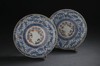 null Pair of Imari porcelain plates
JAPAN, 19th century
Decorated with a medallion...