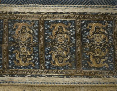 null Silk tent embroidered with golden metallic threads
CHINA, late Qing dynasty...