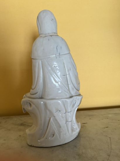 null STATUETTE DE GUANYIN en porcelaine blanc de CHINE
CHINE, XVIIIe-XIXe siècle
Représentée...