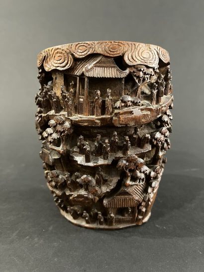 null POT OF PINS in bamboo
CHINA, 20th century
Entirely carved with characters and...