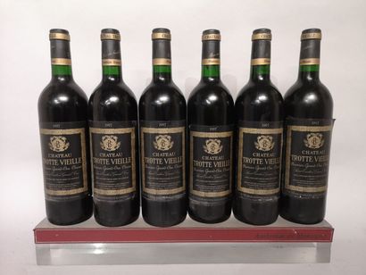 null 6 bouteilles Château TROTTEVIEILLE - 1er Gcc Saint Emilion 1997