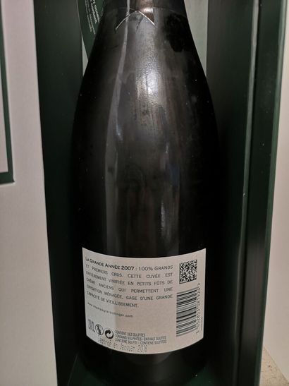 null * 2 bouteilles CHAMPAGNE BOLLINGER "La Grande Année" 2007 
 Dégorgés en Janvier...