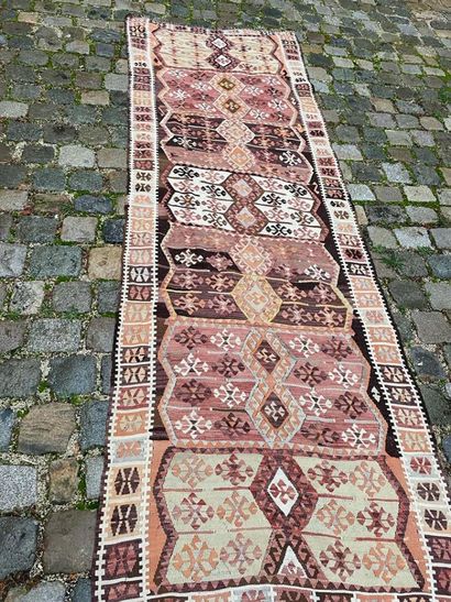 KILIM, 20th century
Carpet with geometric...
