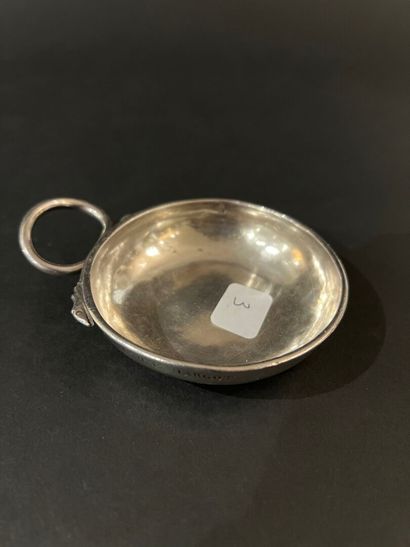 null Plain wine cup with snake handle thumb rest
Solid silver, Province 1818-1838
Goldsmith:...