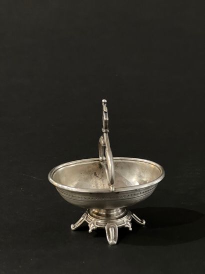 null Double salt cellar in oval silver with guilloché motif
Minerve hallmark
Weight...