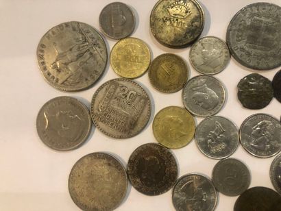 null Lot of various coins,
Gallic, Russian and other coins.
P. 269.4 g