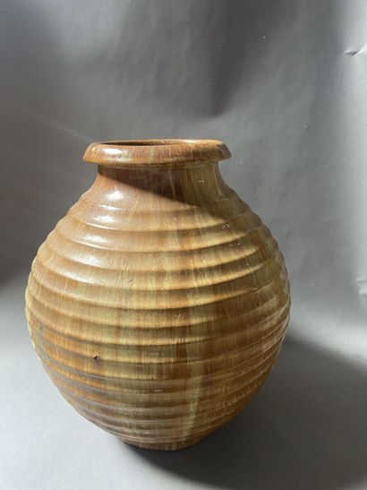 null GREBER Pierre (1933-1961)
Stoneware ovoid vase with slightly narrowed neck,...