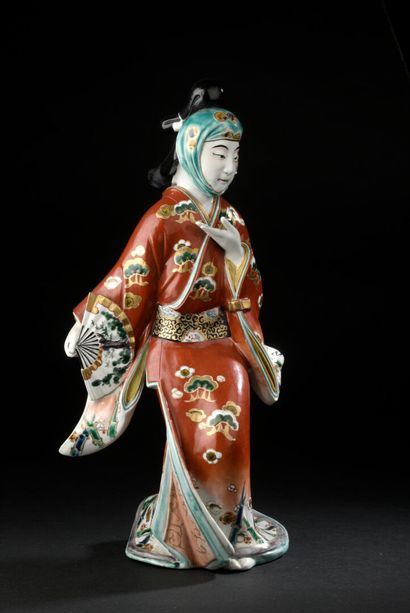 null Kutani porcelain statue of an actress
Japan, early 20th century
Dancing, wearing...