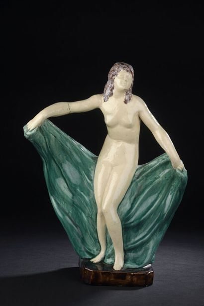 null Mid-twentieth century school
Dancer with scarf
Ceramic. 
Cracks.
H. 40 cm