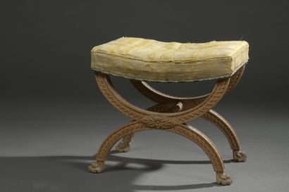 null Louis XVI style molded and carved wood curule stool
Decorated with interlacing...
