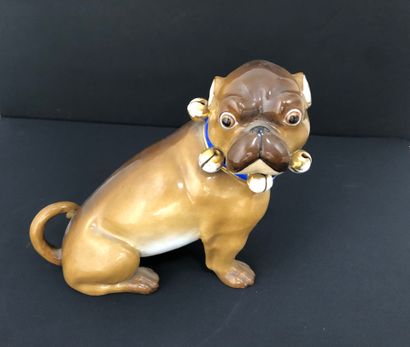null FOREIGN WORK CIRCA 1950 :
Sitting pug sculpture in glazed earthenware in shades...