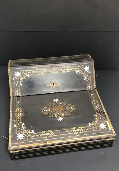 null Alphonse GIROUX, Paris: 
Travel writing case in blackened wood inlaid with brass...
