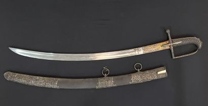 null CAVALERIE SABRE with curved, one-third acid-etched blade, bronze hilt ending...