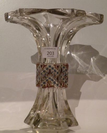 Émile GALLÉ (1846-1904) Vase cornet entièrement modelé à chaud. Epreuve de tirage...