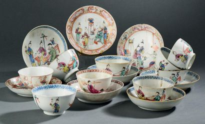 null Ensemble de onze bols et huit sous-tasses en porcelaine de la famille rose,...
