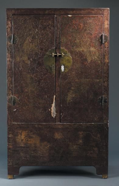 null Grande armoire en bois laqué Chine, dynastie Ming, époque Wanli, XVIe-XVIIe...