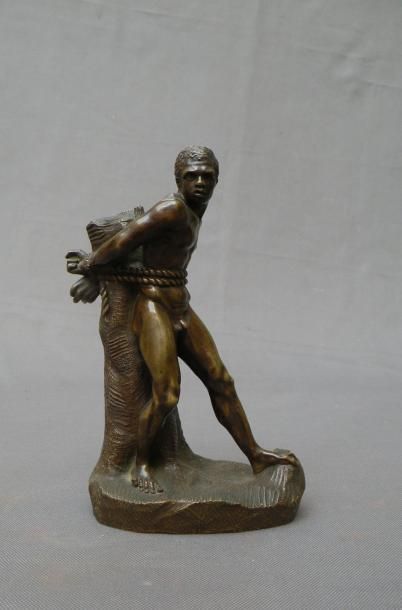 Louis Léopold Chambard (1811-1895) Esclave noir attaché à un tronc Bronze à patine...