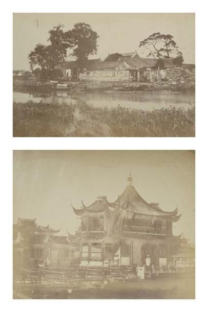 ANONYME Le palais du Thé à Shangai Paysage près de Shangai Deux tirages sur papier...