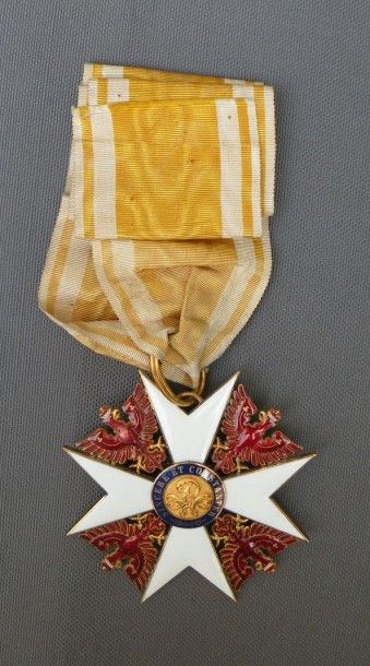 Allemagne Prusse Ordre de l'Aigle rouge. Croix de Commandeur. Or, émail (éclats),...