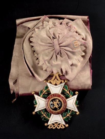 BELGIQUE Ordre de Léopold. Croix de Grand-Croix. Or (accidents), émail (éclats),...