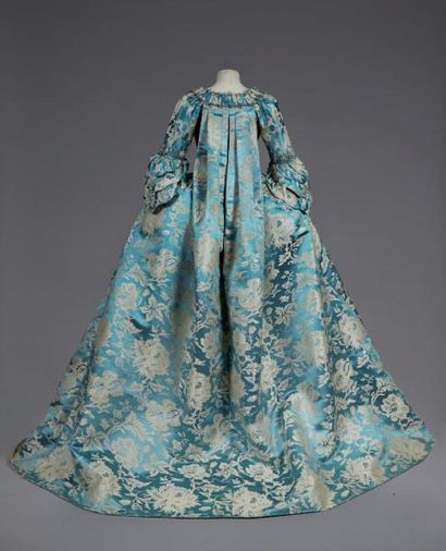 null Manteau de robe à la française, milieu du XVIIIe siècle. En damas lampas des...