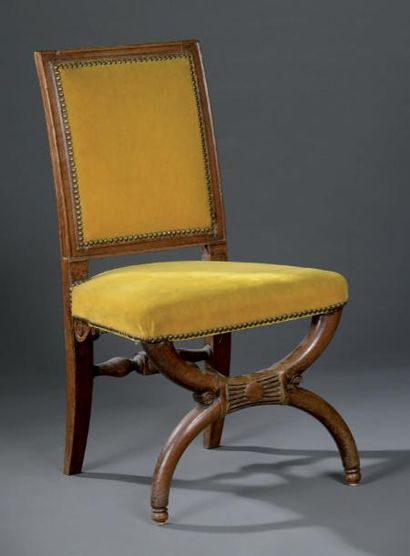 Chaise par Georges Jacob, vers 1795. En acajou...