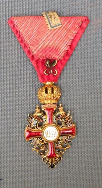 AUTRICHE Ordre de François-Joseph. Croix de Chevalier. Or, émail, ruban. [B. Fabrication...