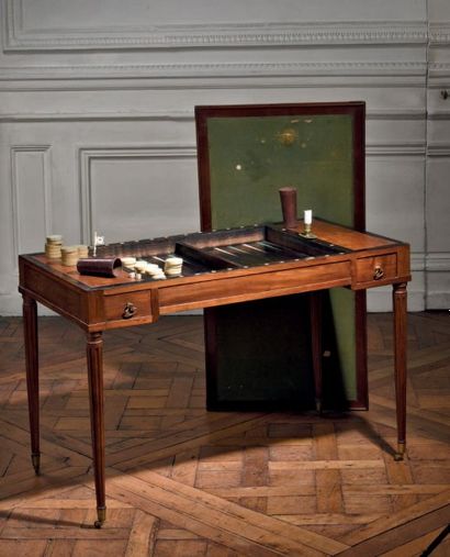 Table de tric-trac d'époque Louis XVI. En...