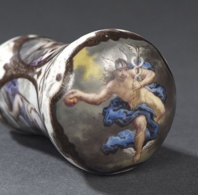 CAPODIMONTE Pommeau de canne, XVIIIe siècle En porcelaine tendre à décor polychrome...