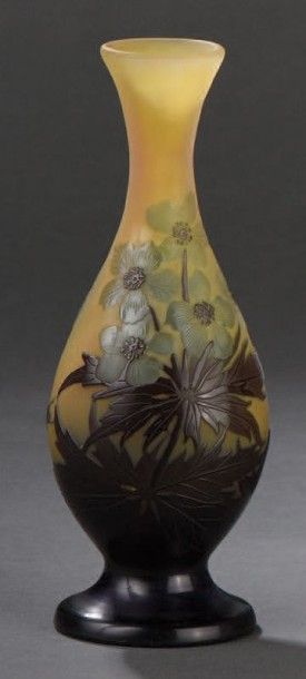 Émile GALLÉ (1846-1904) 
Vase balustre sur piédouche. Épreuve de tirage industriel...