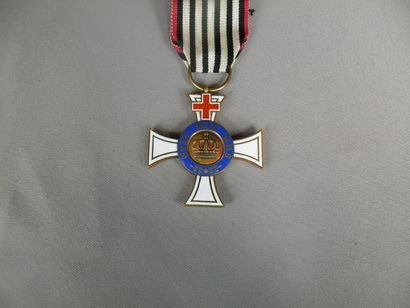 Allemagne Prusse 
Ordre de la Couronne royale avec croix de Genève, 3e classe. Or,...