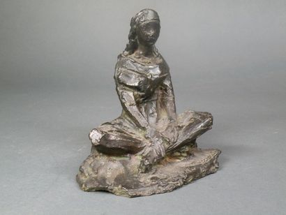 Albert LECLERC (1906-1975) 
Femme orientale assise en tailleur
Bronze signé sur la...