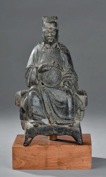 Statuette de dignitaire en bronze, Chine,...