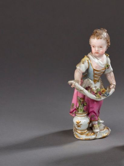 Meissen - Statuette d’une jeune fille, XVIIIe...