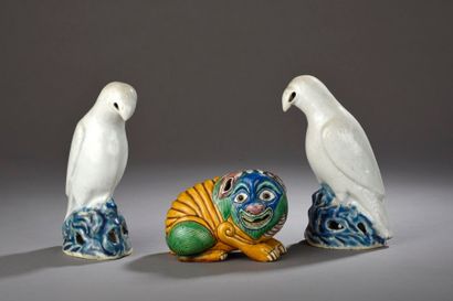 null Paire de perruches en porcelaine à glaçure bleue et blanche

Chine, fin du XVIIIe...