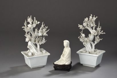 null Paire de jardinières en porcelaine Blanc de Chine

Chine, XVIIIe siècle

Le...