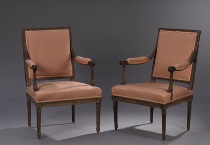  Paire de fauteuils par Georges Jacob, d'époque Louis XVI
En hêtre mouluré et sculpté... Gazette Drouot