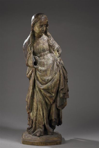 null Vierge à l'Enfant, Bavière, vers 1400
En bois sculpté. Debout et déhanchée,...