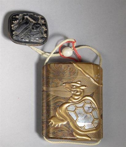 INRO À QUATRE CASES 
Japon, époque Edo, XIXe...