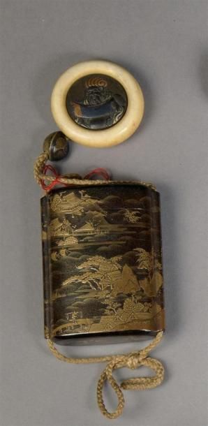 null INRO À QUATRE CASES 
Japon, époque Edo, XIXe siècle
En laque hiramaki-e or et...