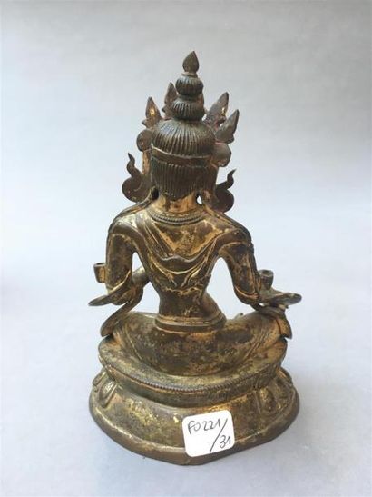 null STATUETTE DE TARA VERTE en bronze doré
Tibet, XVIIIe, XIXe siècle
Représentée...
